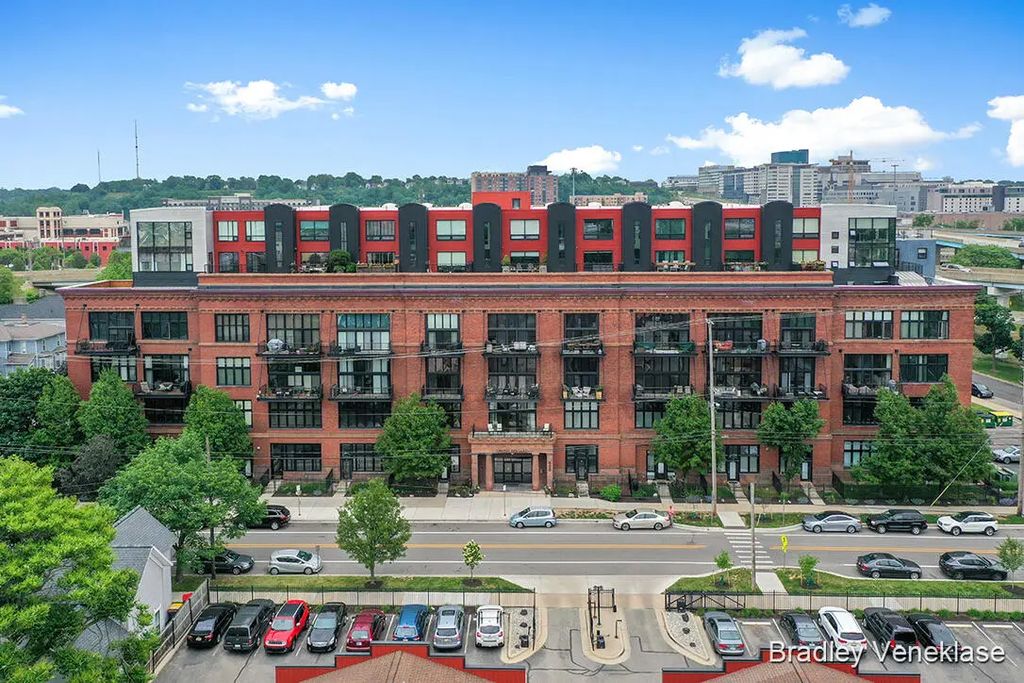 600 Broadway Avenue 310, Grand Rapids