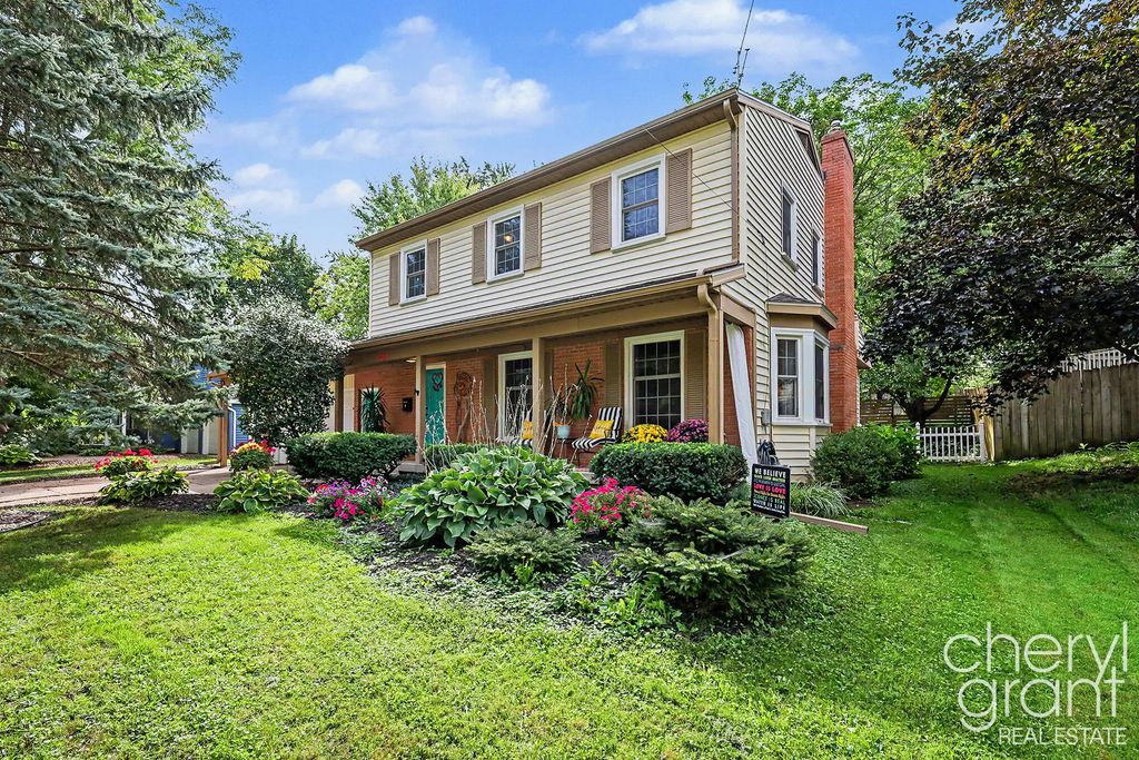 2246 Boston Street, East Grand Rapids