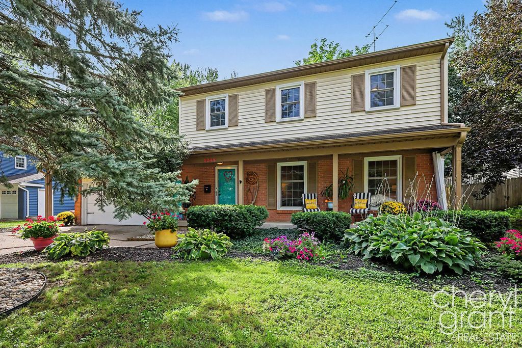 2246 Boston Street, East Grand Rapids