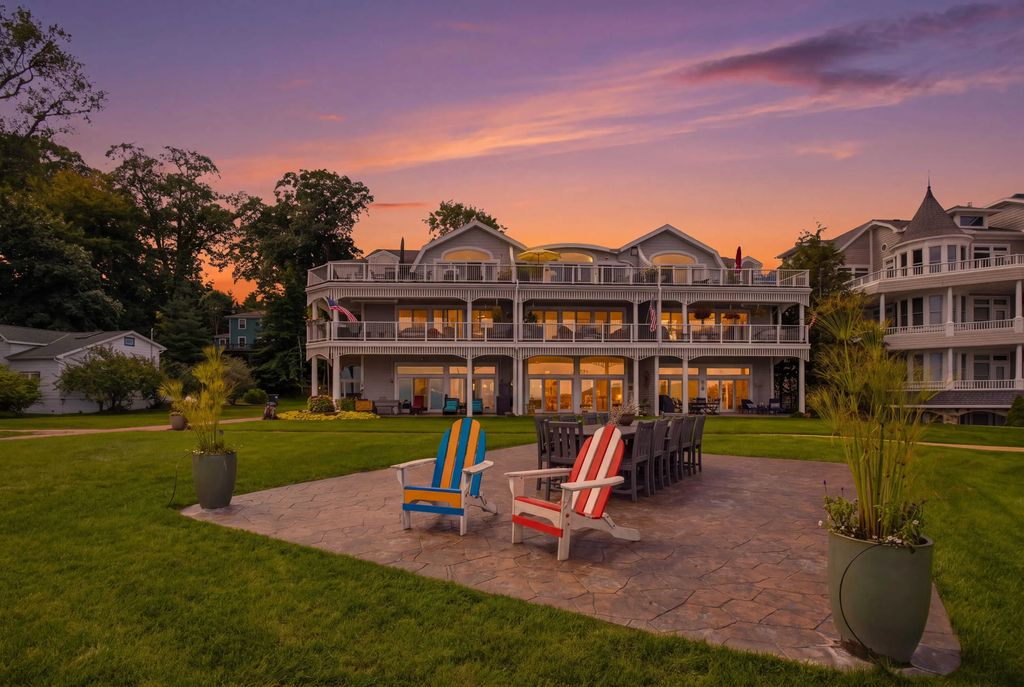 6180 Murray Road 302, Whitehall