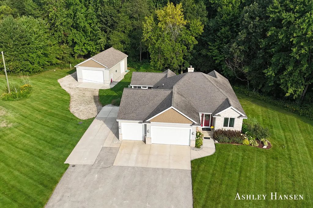 8289 Tiffany Avenue, Rockford