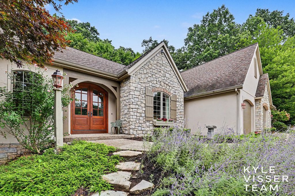7685 Wood Violet Court, Ada