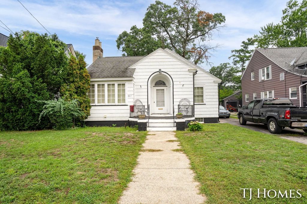 1587 Peck Street, Muskegon