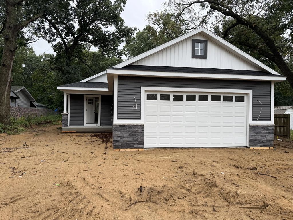 2245 Macarthur Road, Muskegon