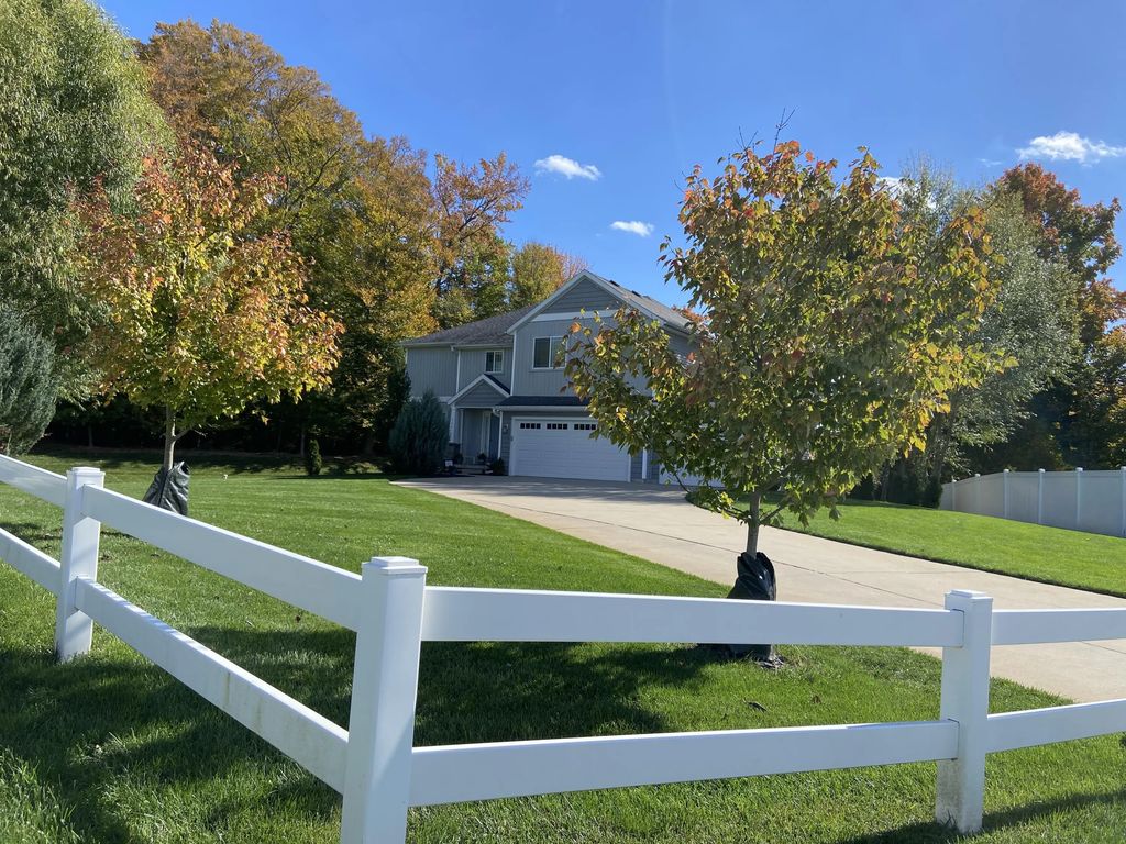 306 Kingfisher Court, Caledonia