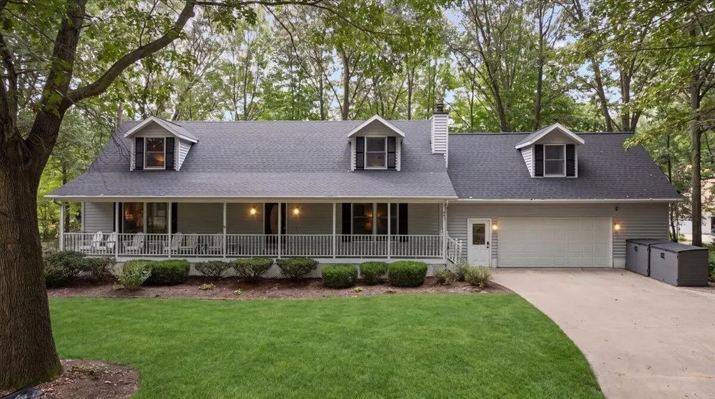 997 Singapore Drive, Saugatuck