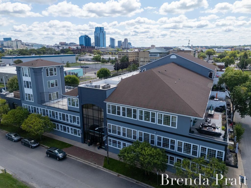600 7th Street 204, Grand Rapids