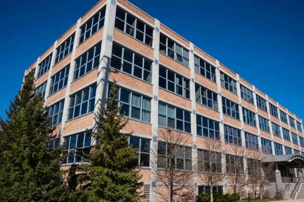 930 Washington Avenue 3m, Muskegon