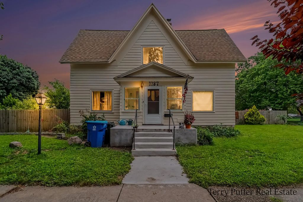 1187 Washington Avenue, Muskegon