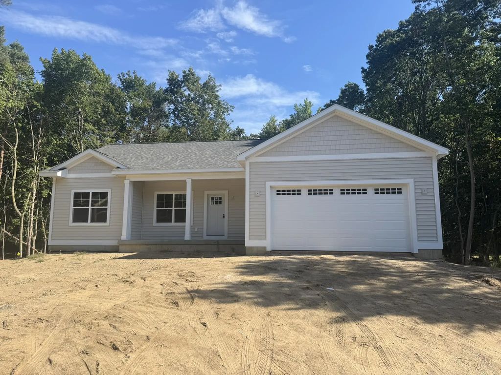 15741 Mercury Drive, Grand Haven
