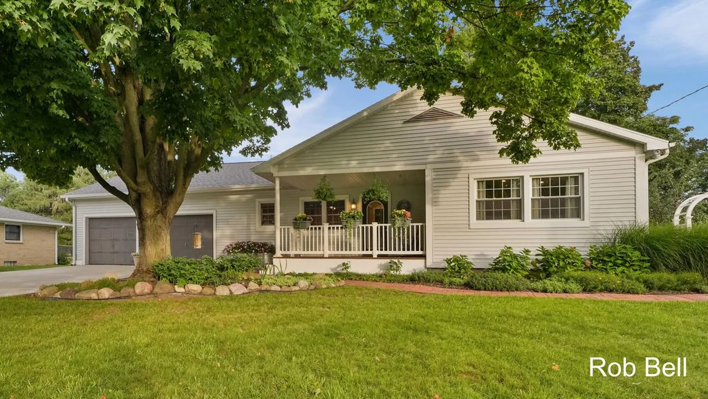 631 Evergreen Street, Jenison