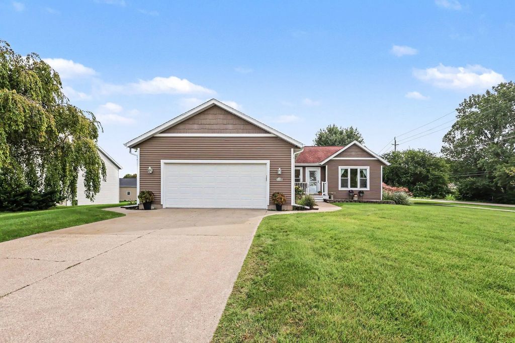 1618 Claystone Court, Zeeland