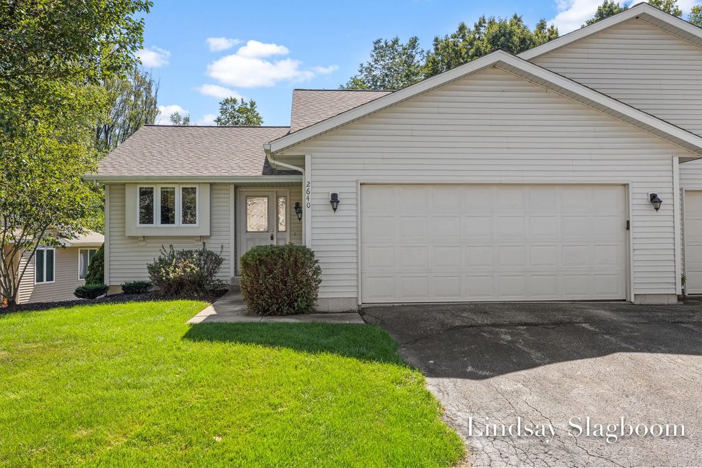 2640 Rolling Ridge Lane, Grand Rapids