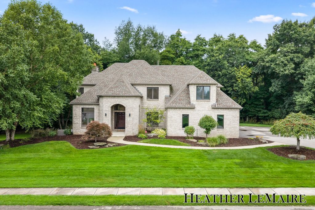 1695 Flowers Mill Drive, Grand Rapids