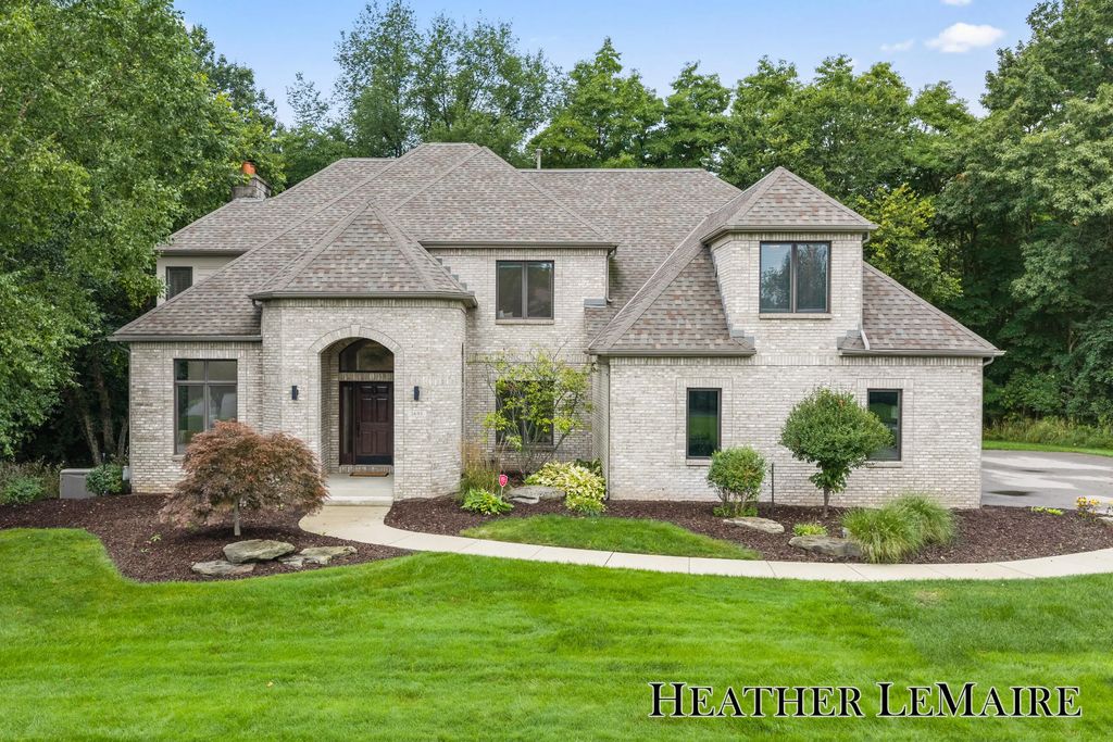 1695 Flowers Mill Drive, Grand Rapids