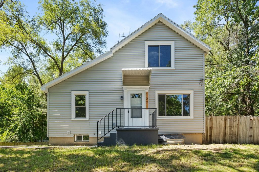 1071 Bristol Avenue, Grand Rapids