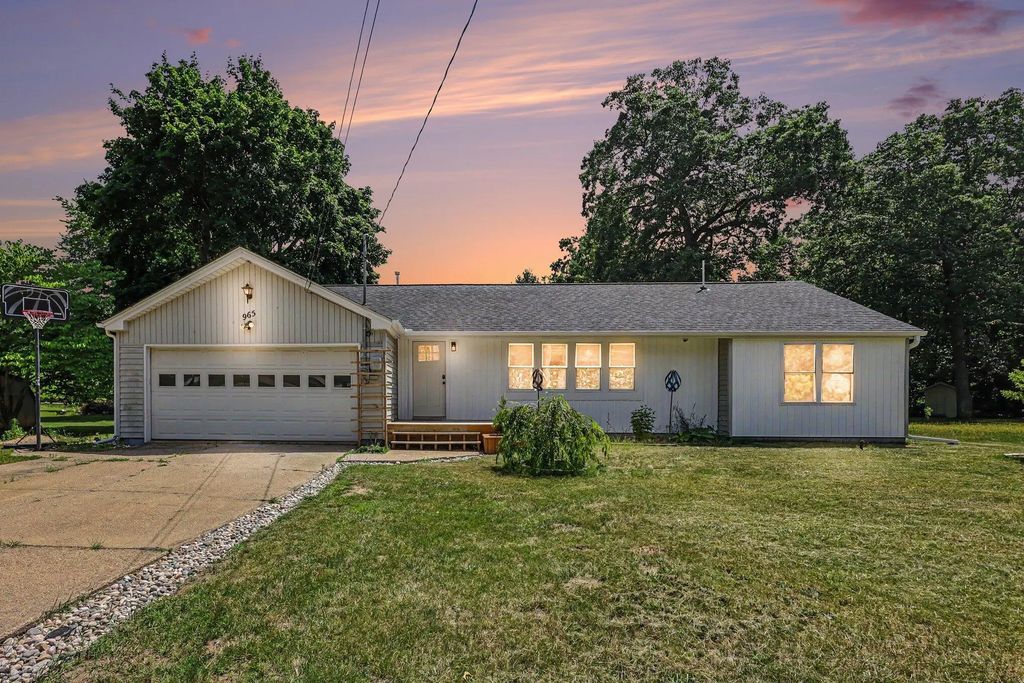965 Victor Avenue, Muskegon