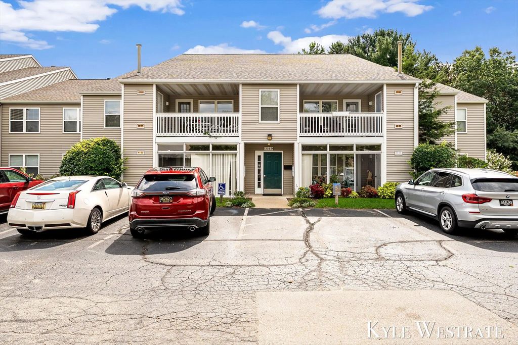 3149 Poplar Creek Drive 103, Kentwood