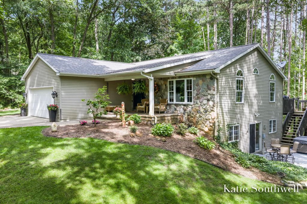 13569 Missy's Way, Lowell