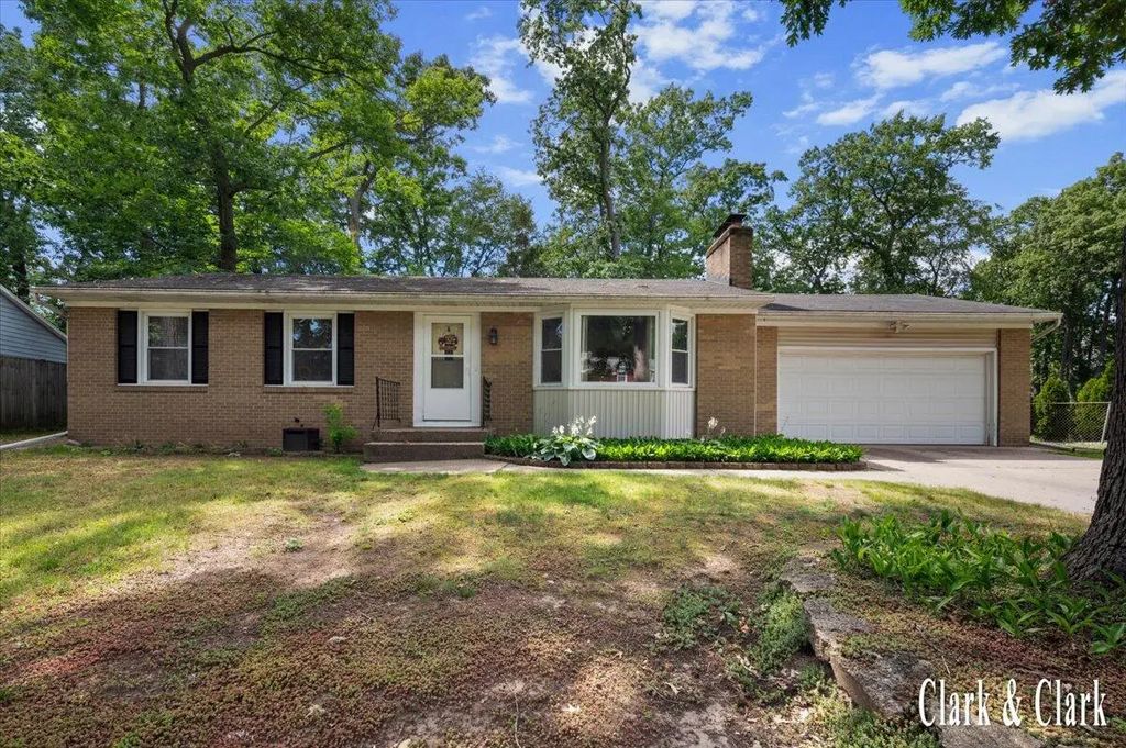 4747 Marshall Avenue, Kentwood