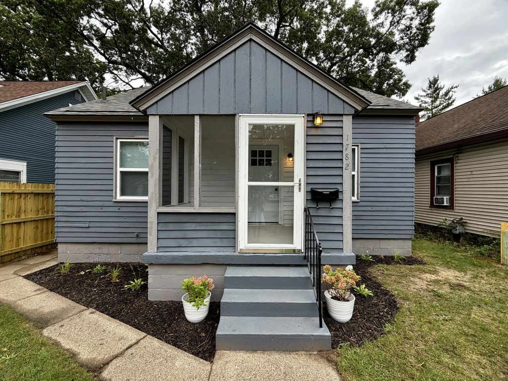 1782 Wood Street, Muskegon