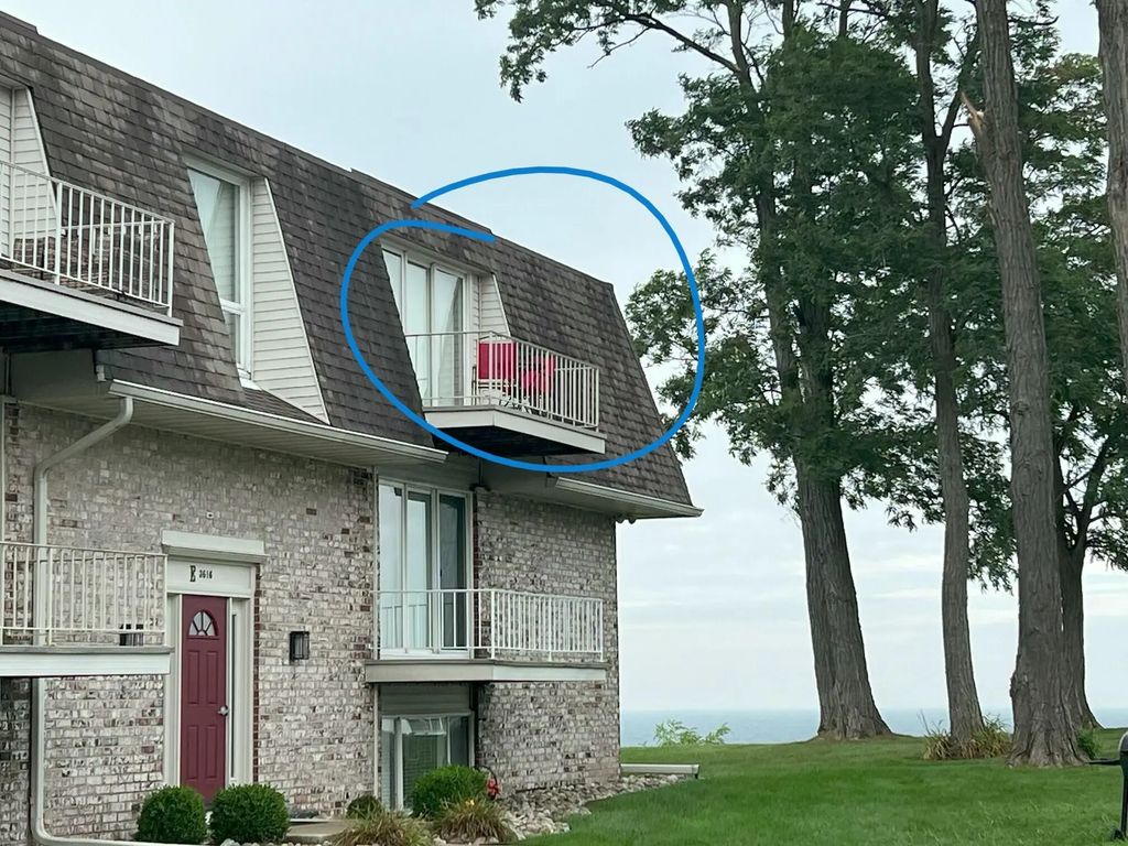 3616 Lakeshore Drive E11, St. Joseph