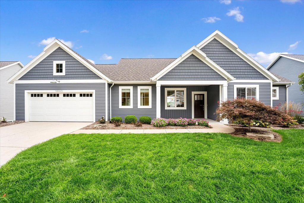 1043 Castlebay Way, Hudsonville