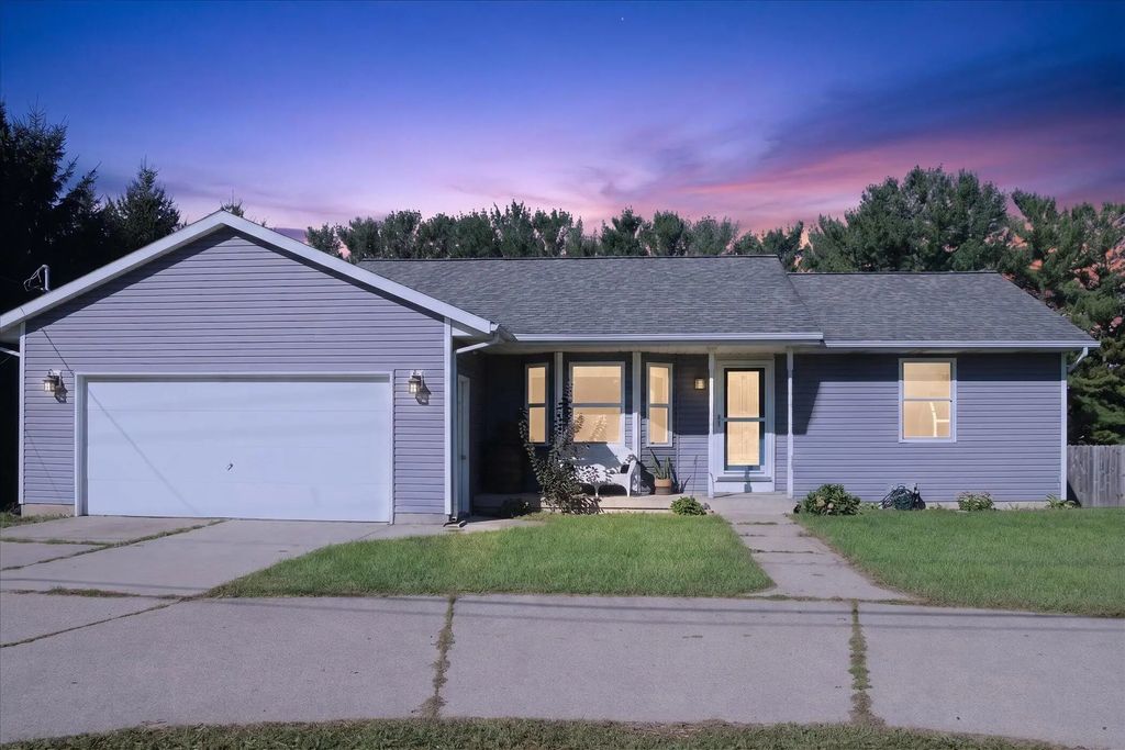 6703 28th Avenue, Hudsonville