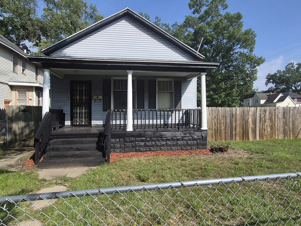 2340 Sanford Street, Muskegon Heights