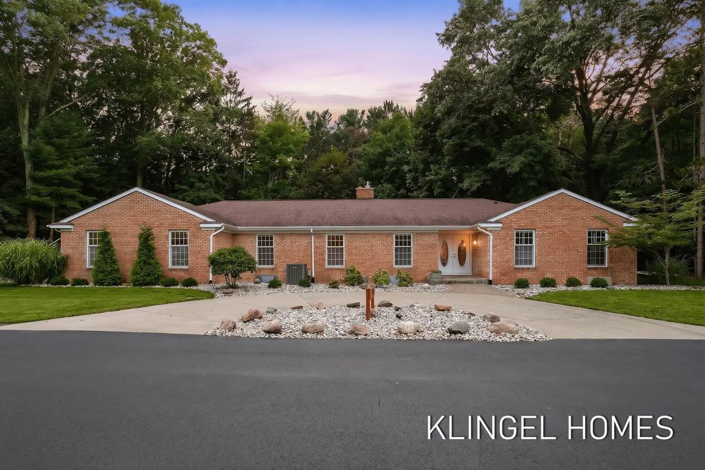 4261 Lin Nan Lane, Norton Shores