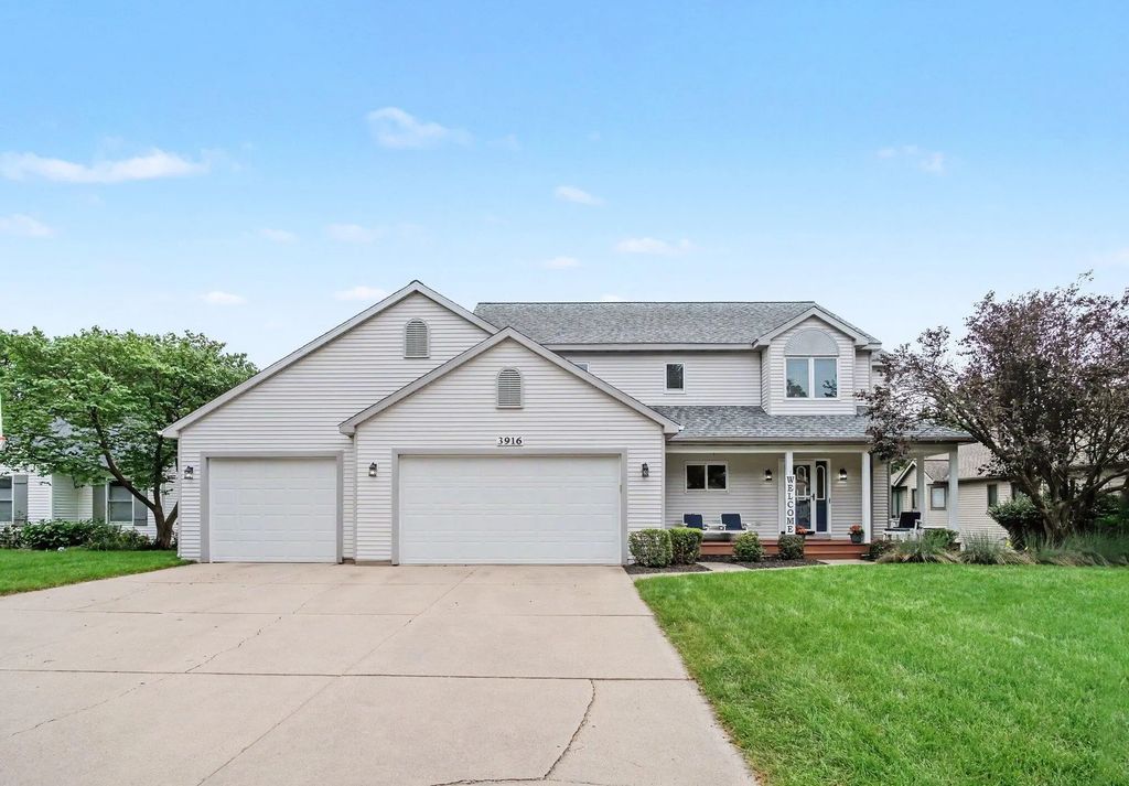 3916 Kentridge Drive, Grand Rapids