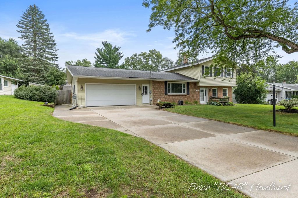 7984 Ronson Avenue, Jenison