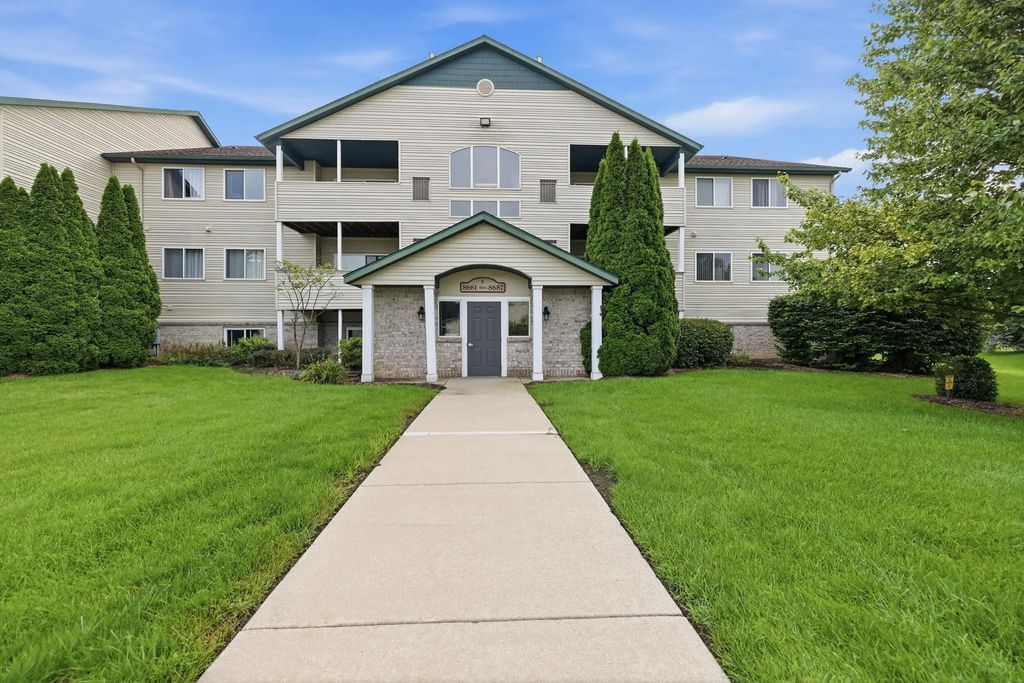 8675 S Jasonville Court, Caledonia
