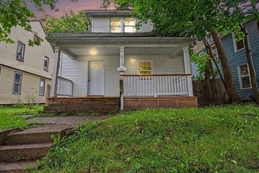 918 Dorchester Avenue, Grand Rapids