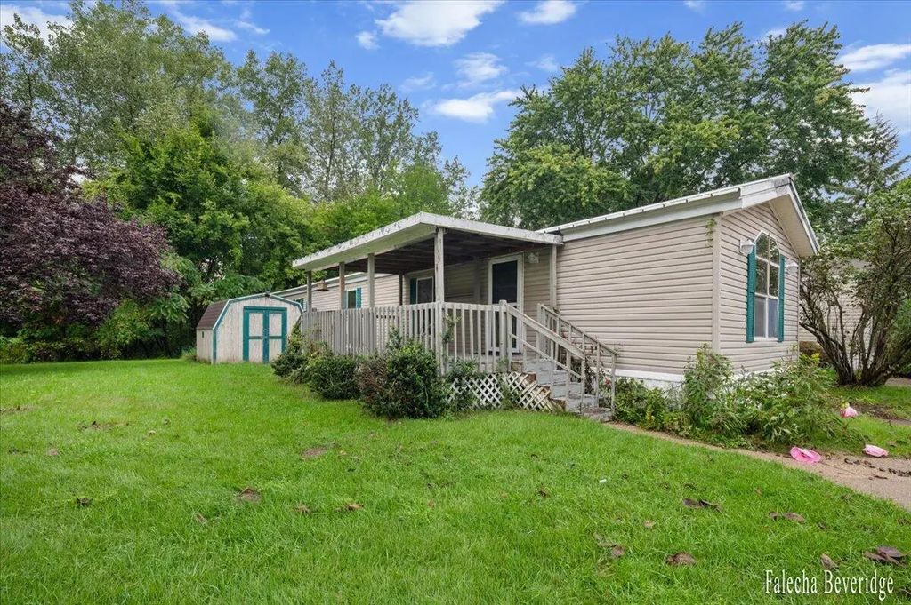 176 Wallasey Drive, Grand Rapids