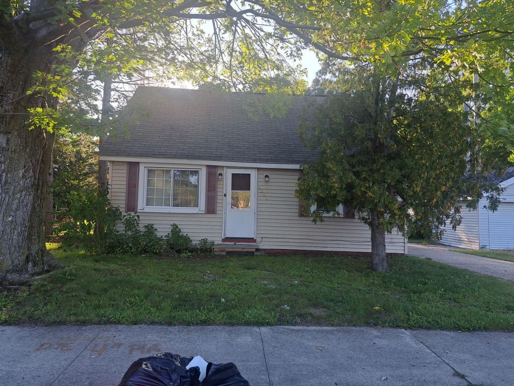 1381 Madison Street, Muskegon