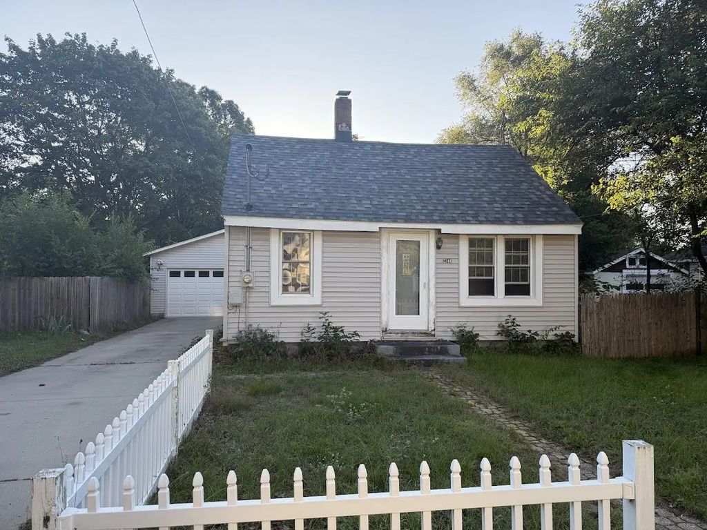 2744 Huizenga Street, Muskegon