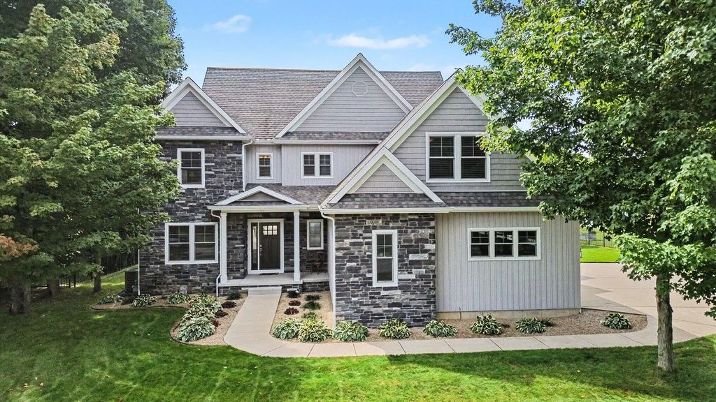 1192 Forest Brook Drive, St. Joseph