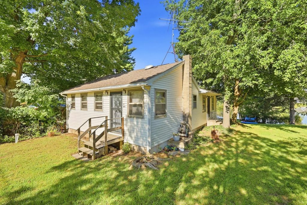 3511 Lake Allegan Drive, Allegan