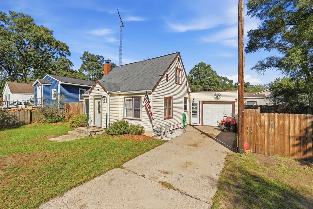 1424 West Street, Muskegon