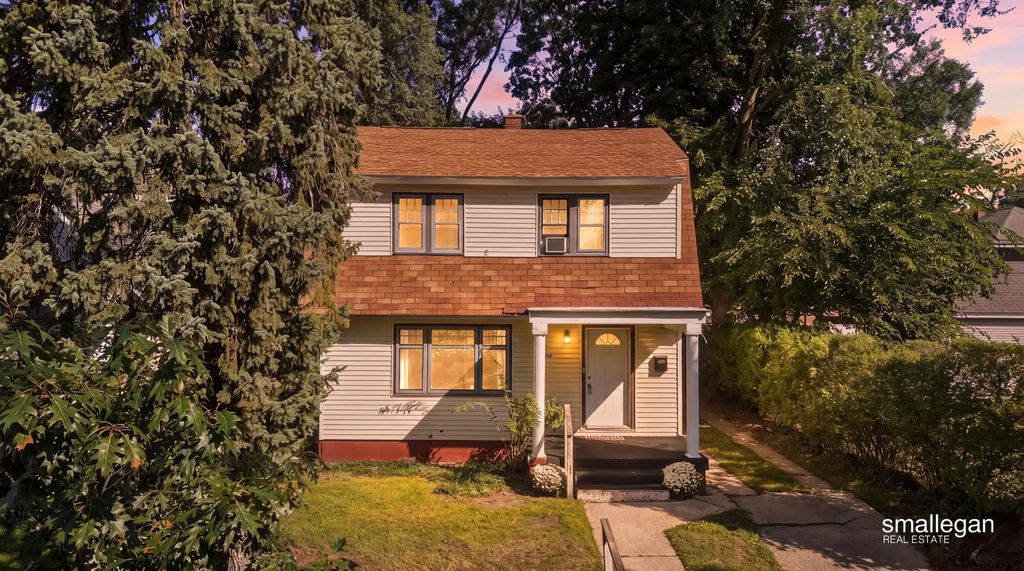 545 Ardmore Street, Grand Rapids