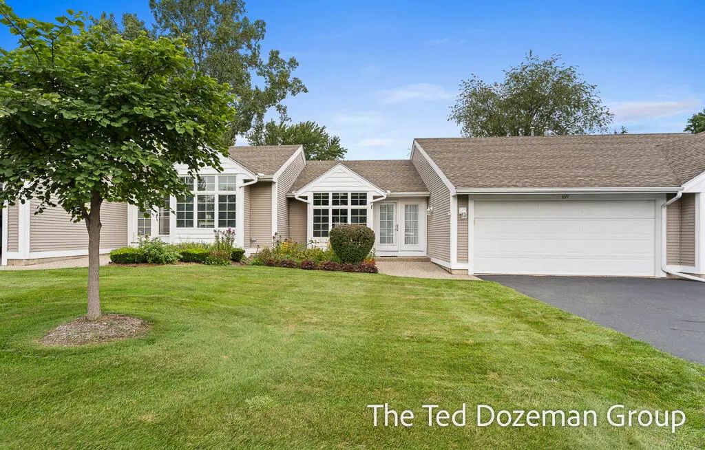 897 Clareridge Court, Holland