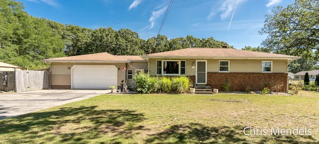 180 S Wolf Lake Road, Muskegon