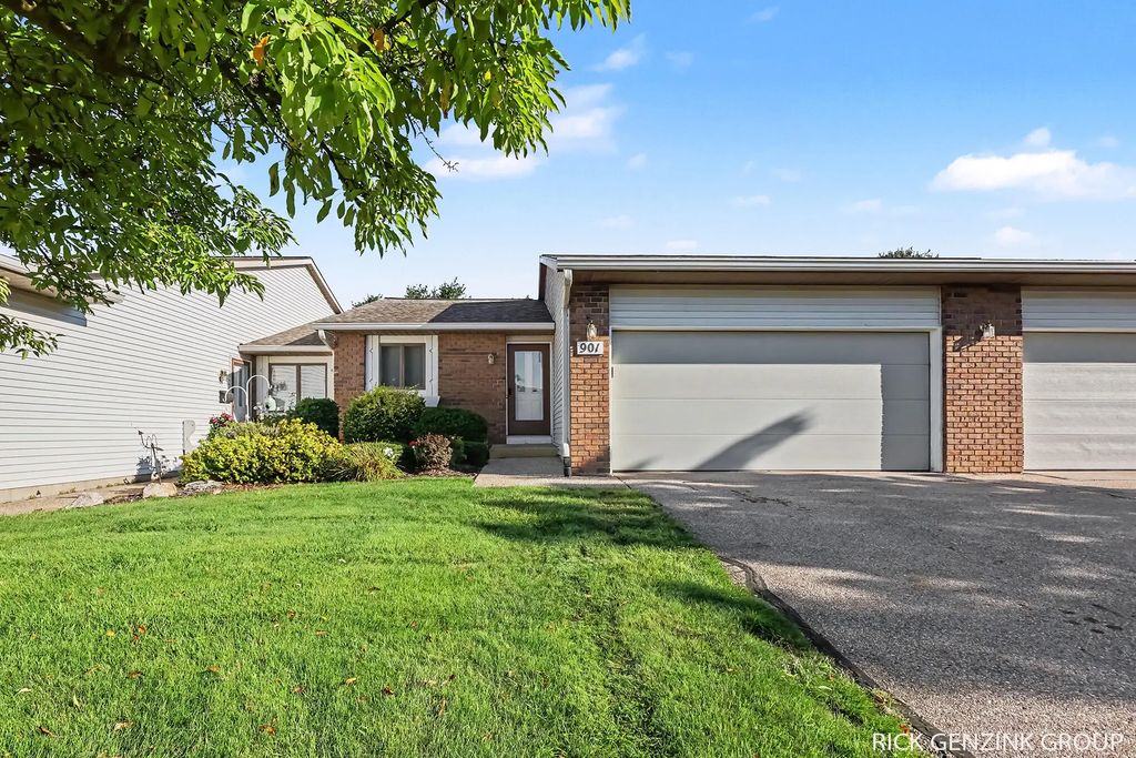 901 Creekridge Drive, Holland