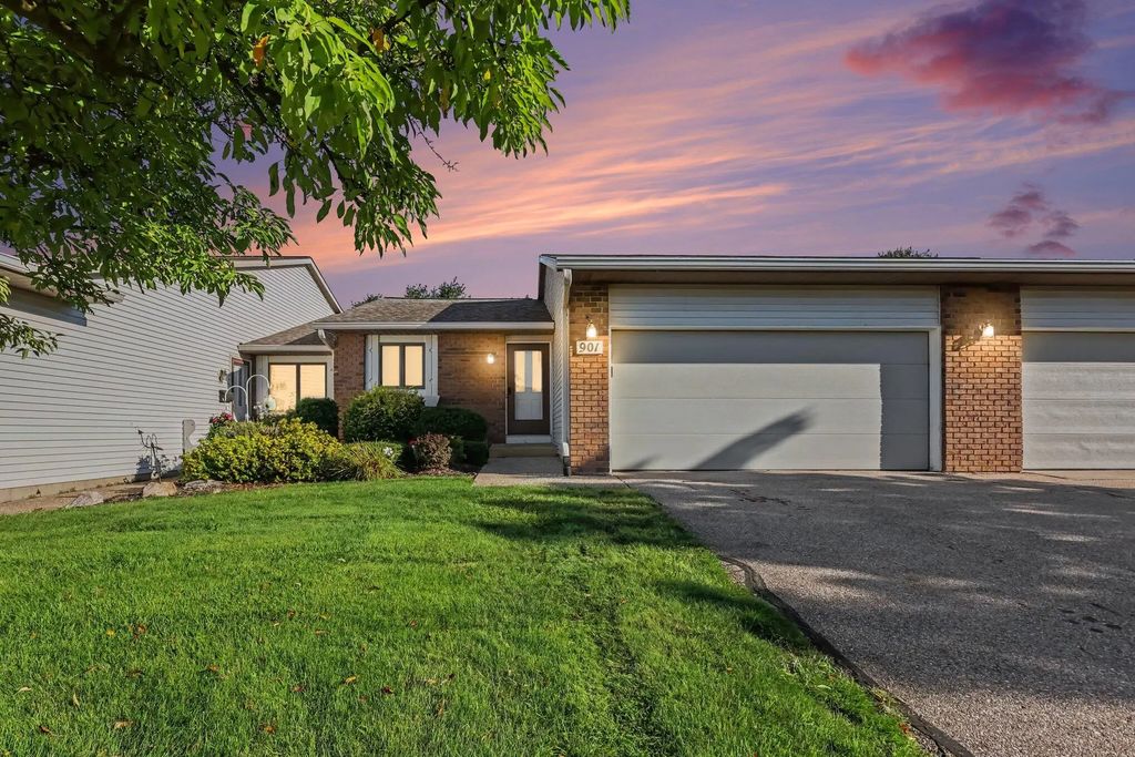901 Creekridge Drive, Holland