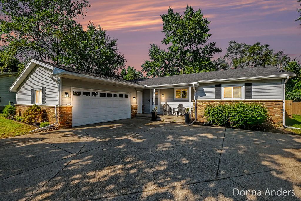 5581 Edgelawn Drive, Kentwood