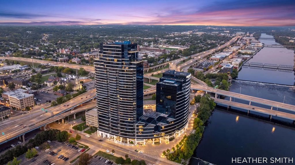 335 Bridge Street 2201, Grand Rapids