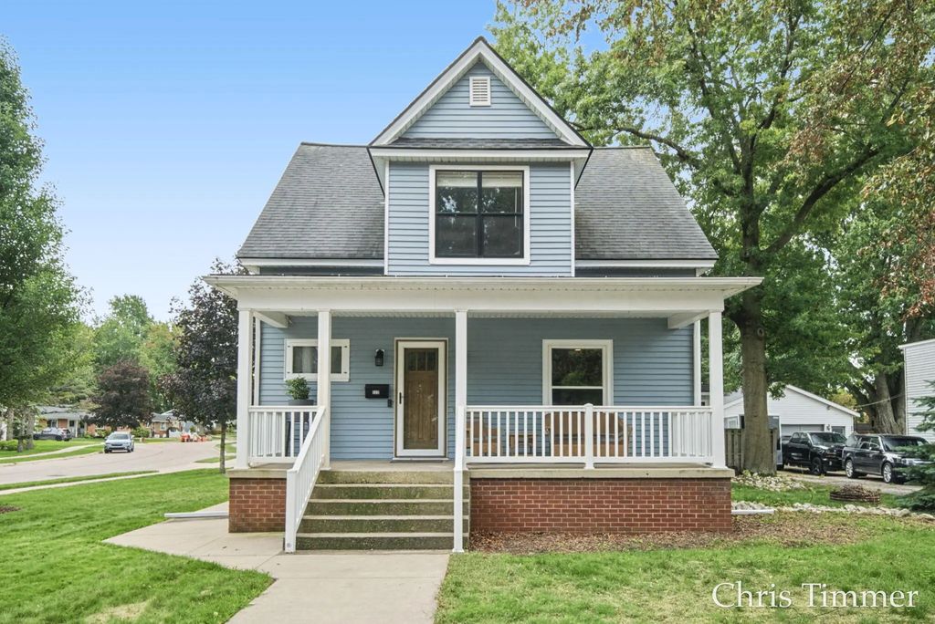 522 E Lincoln Avenue, Zeeland