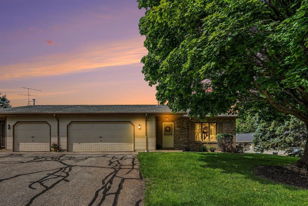 6661 Leisure Creek Drive, Caledonia