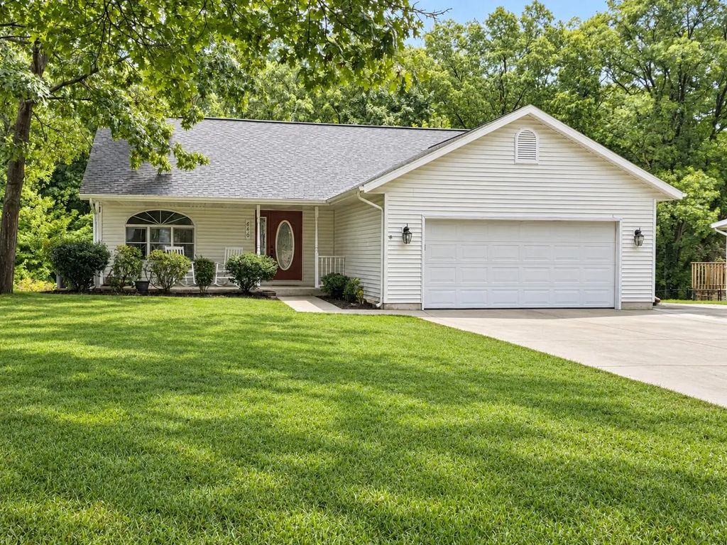 840 Glenwood Avenue, Muskegon